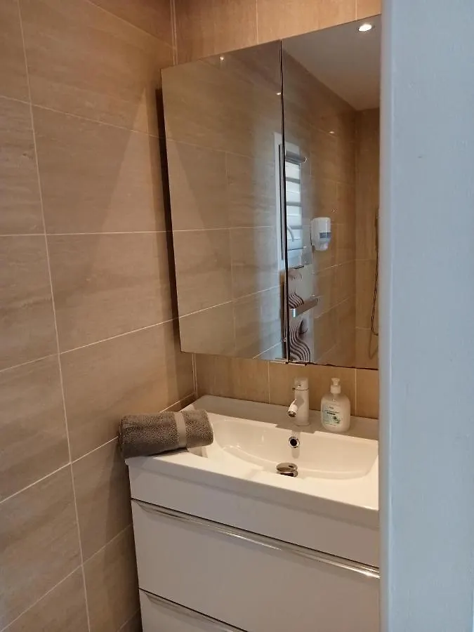 Ferienhaus Ti Igwan I Maison A 450M De La Mer Plomodiern
